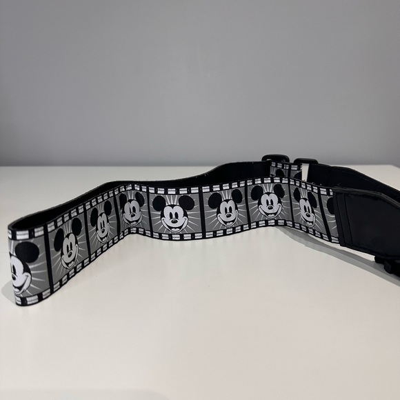 Disneyland Mickey Mouse camera strap - Picture 4 of 5